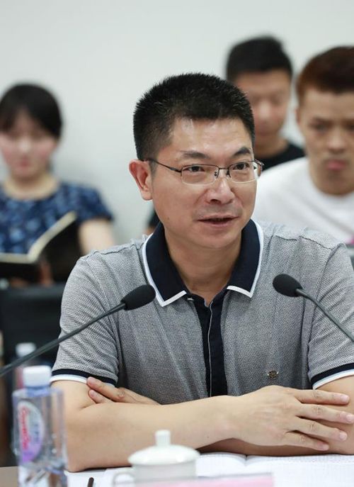 武漢體育中心召開半年經濟工作會(圖3)